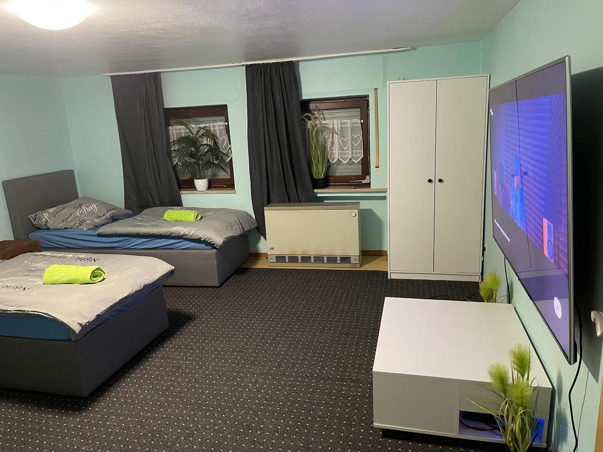 Chambre Avec 3 Lits Trier Luaran gambar